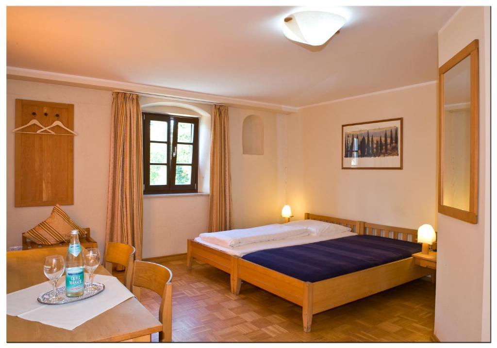 Gasthaus Ochsenwirt لاندشوت الغرفة الصورة